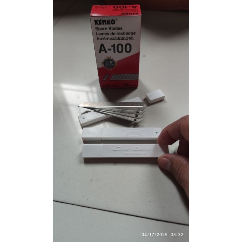 

Isi Cutter Kenko Kecil A-100 Original Made In Korea (1box/5pc mata pisau)