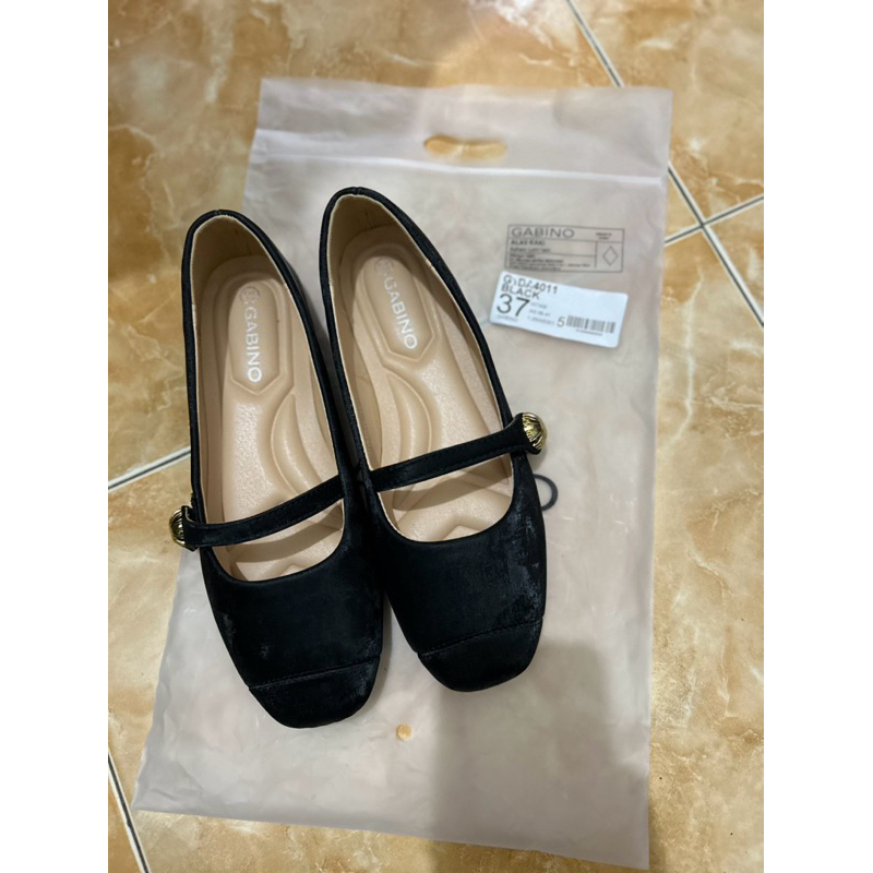Sepatu wanita flat Gabino (NEW)