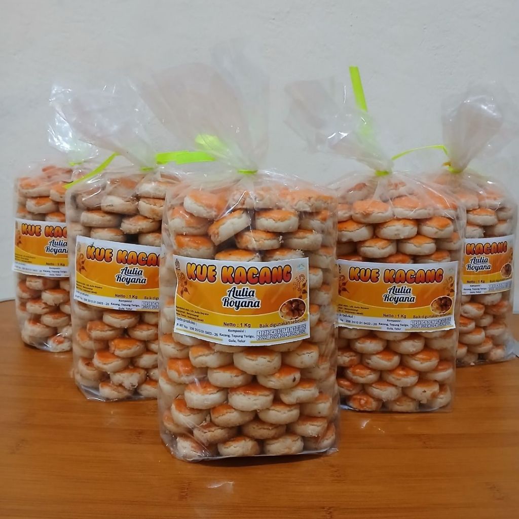 

Kue Kacang Enak Gurih Merek Aulia Royana Khas Banyuawngi