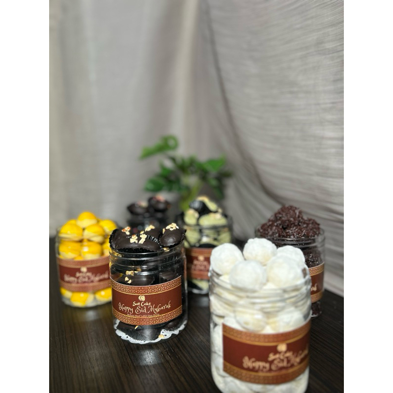 

Kue Kering by Suit Cake uk 600ml