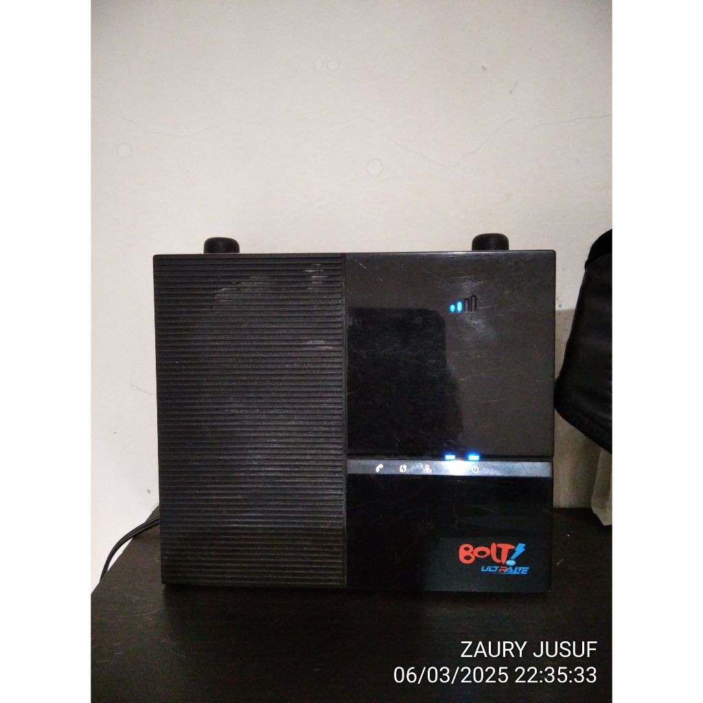 Router Wifi Bolt BL100 Helios 4G LTE Unlock Telkomsel Byu Smartfren