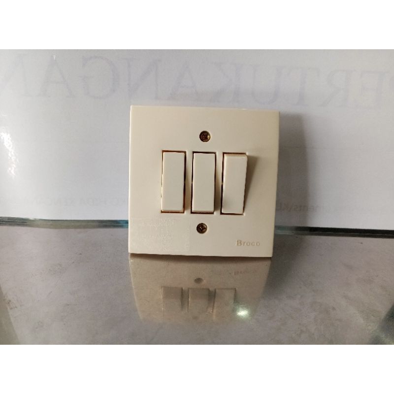 Saklar IB triple / saklar 3 - Broco