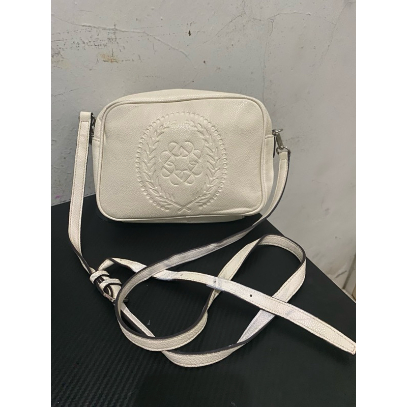 Preloved Sling Bag Tas Selempang Elegance Putih Tulang BW Kamera Bag Kulit Tas Pesta Tas Jalan ootd 