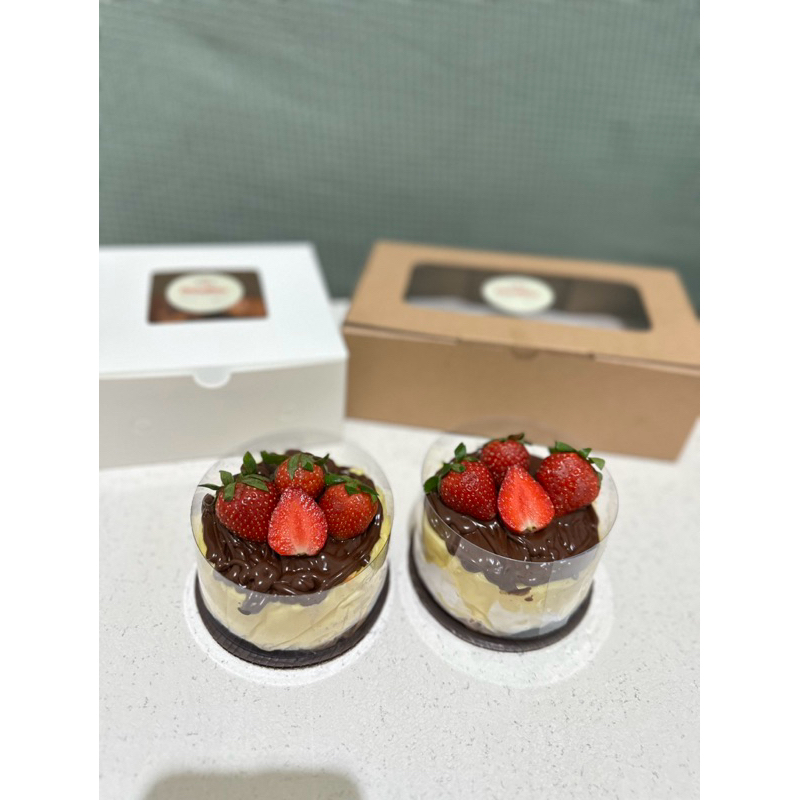 

Burnt Cheesecake with Strawberry and Choco Hazelnut