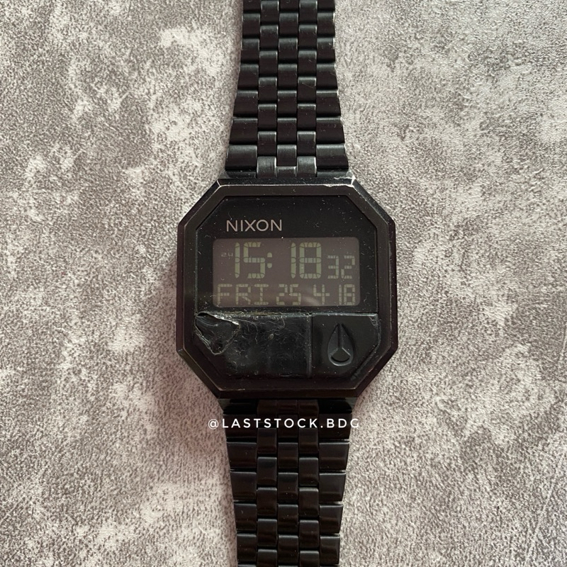 Nixon Re Run All Black (bonus tombol Re Run)
