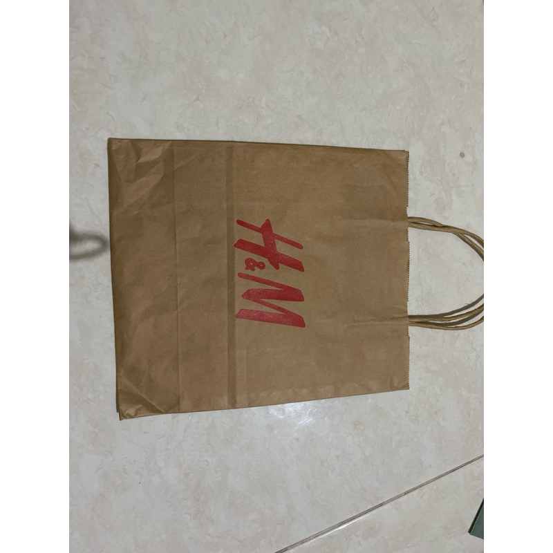 

paper bag h&m s