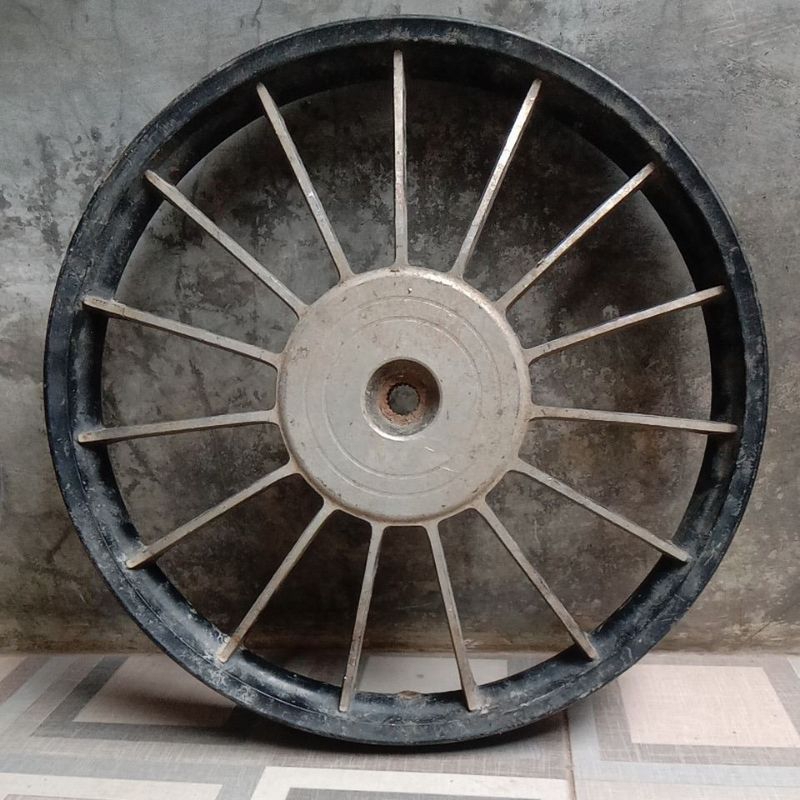 veleg belakang roda belakang pnp Honda Vario 110 beat asli original V ROSSI palang dokar R17