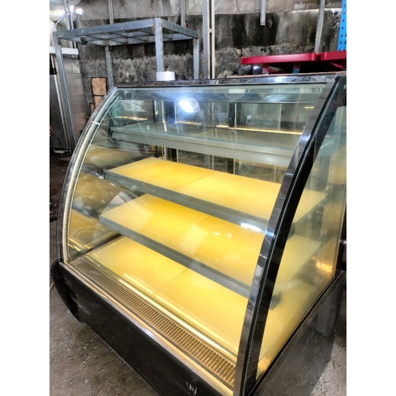 CAKE SHOWCASE GEA SECOND