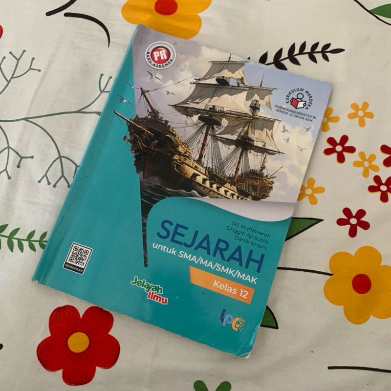 [ Preloved ] Buku Sejarah & Pendidikan Pancasila Kelas 12 Intan Pariwara
