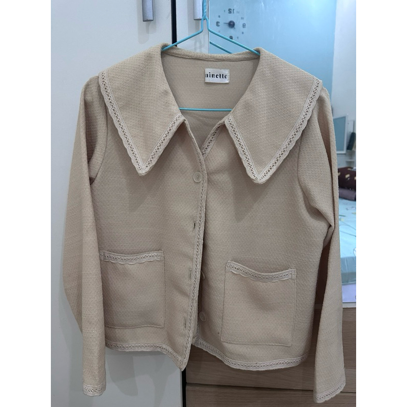 preloved Blazer Crop by Ninette ( Na-bi Outer )