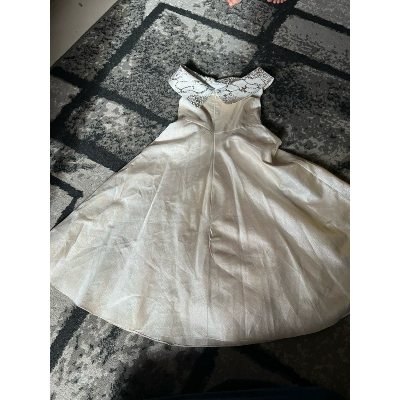 gaun gold dress pesta anak usia 3 tahun