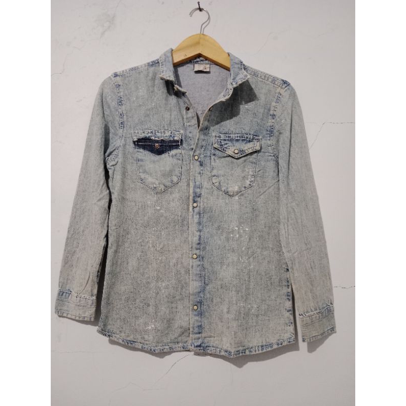 Kemeja Denim Zara