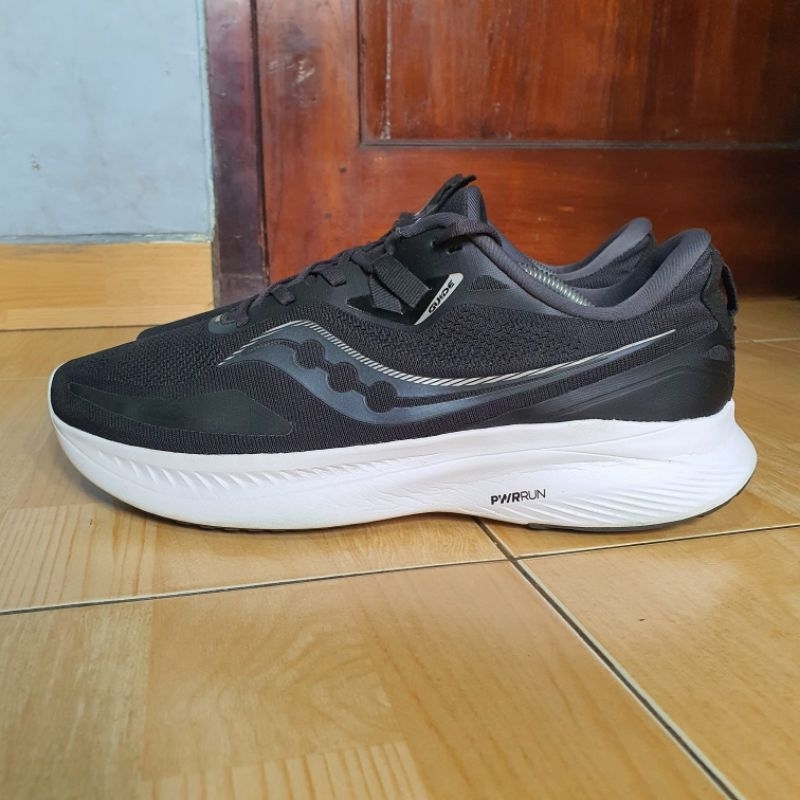 saucony Guaide size 46