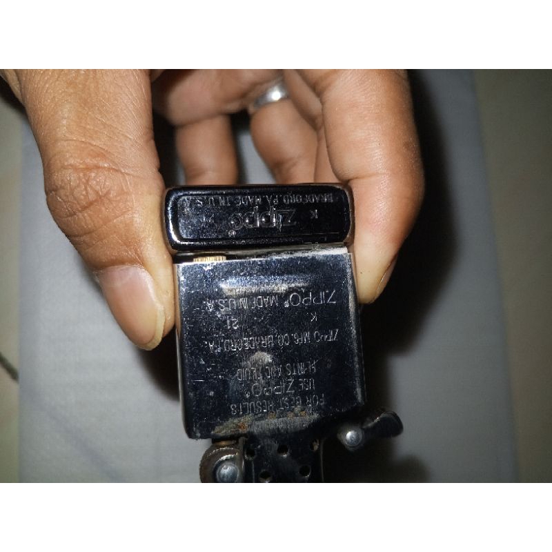 Zippo Black ice wolfs Rain Mate/Zp motif serigala