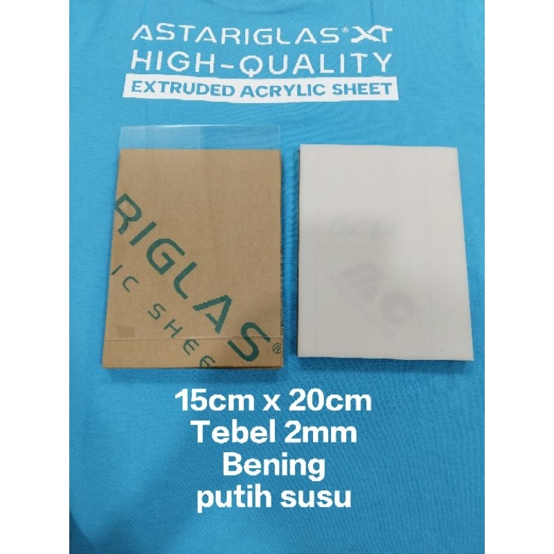 

Lembaran Akrilik Bening/putih susu Tebal 2mm ukuran 15cm x 20cm