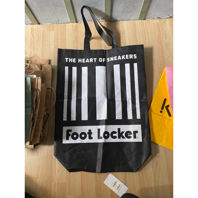 

paperbag footlocker besar xl original