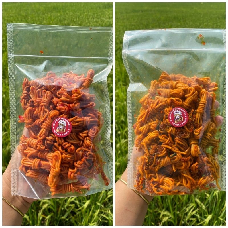 

100 Gram& 250gram mie gulung kering kriuk pedas manis daun jeruk