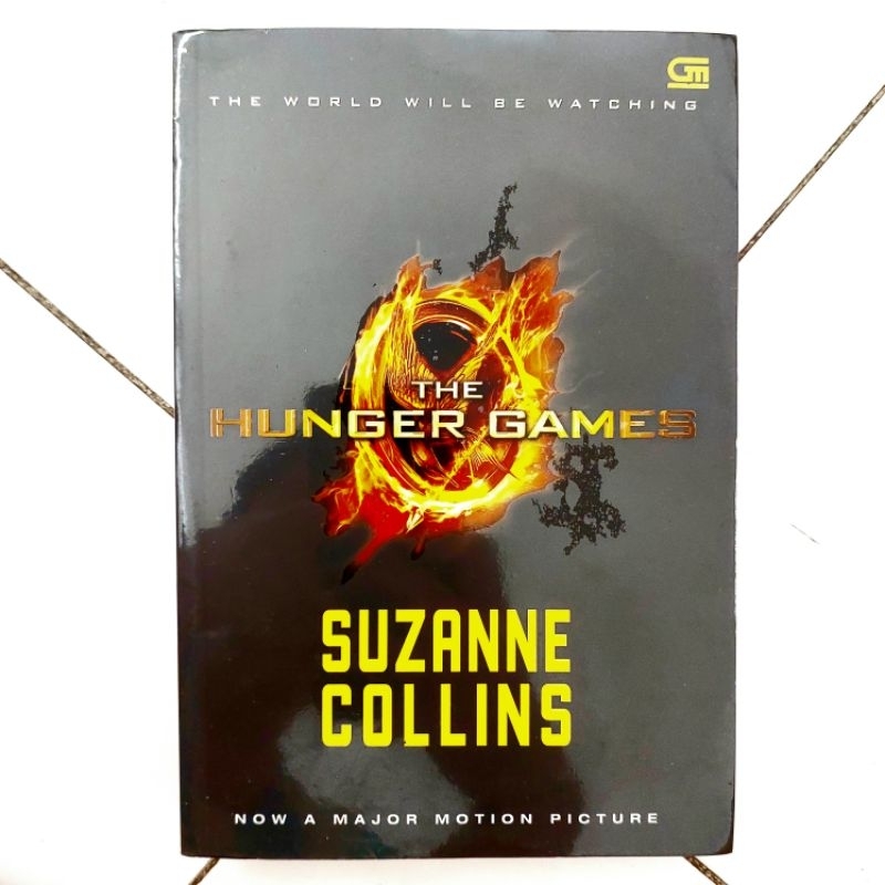 Buku Novel TRILOGI THE HUNGER GAMES Buku 1,2,3 oleh Suzanne Collins (asli, bekas, terawat, layak bac