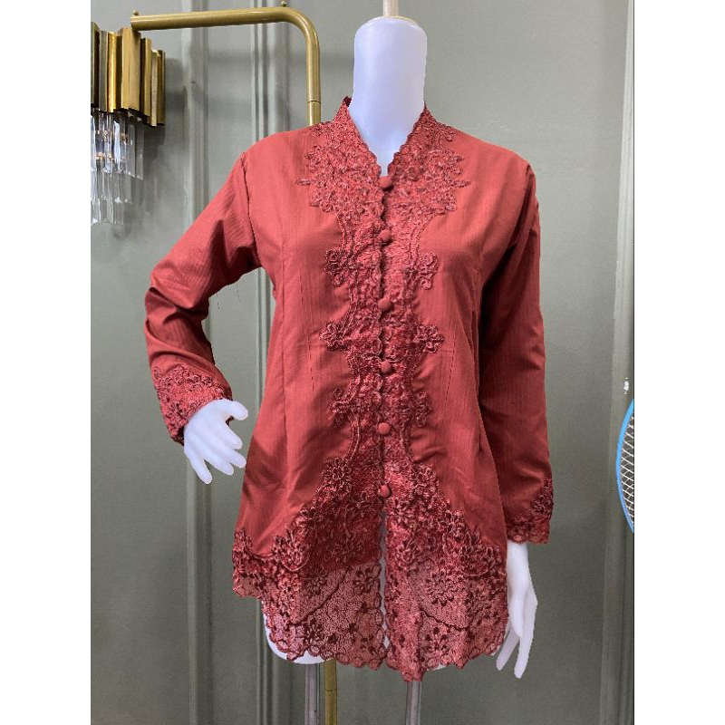Kebaya modern Encim Sunda Cantik