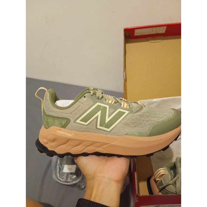 NB Fresh Foam Women's Running Shoes - Olive