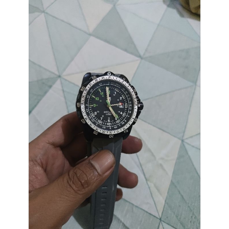luminox recon