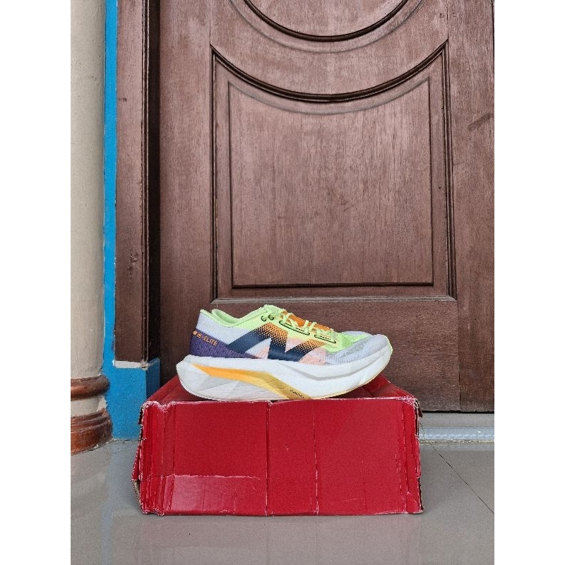 new balance sc elite v4