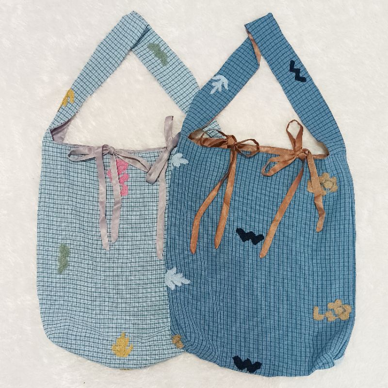 Totebag Kuliah Muat Laptop Tas Kain Tas bahu wanita