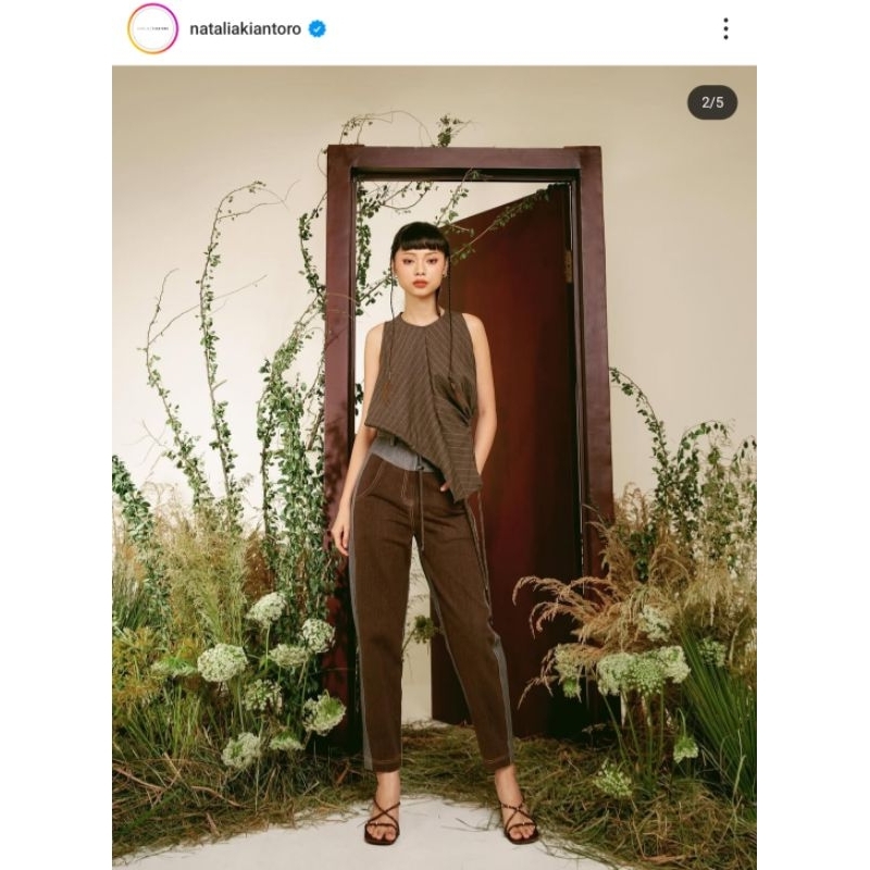 Edda Top Natalia Kiantoro preloved like new