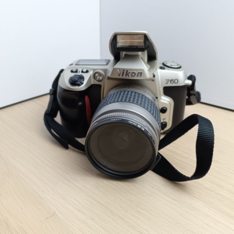 Kamera Film Analog Nikon F60Kit Af Nikkor 28-80mm f/3.3-5.6 G Silver - Second Mulus