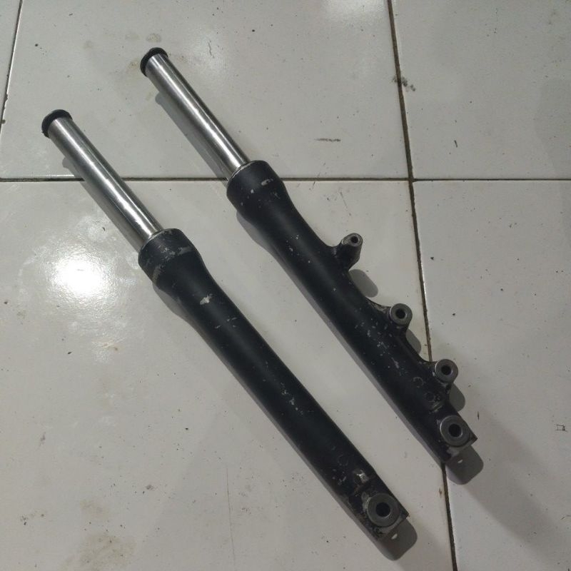 Shock depan satria 2 tak hiu lumba original