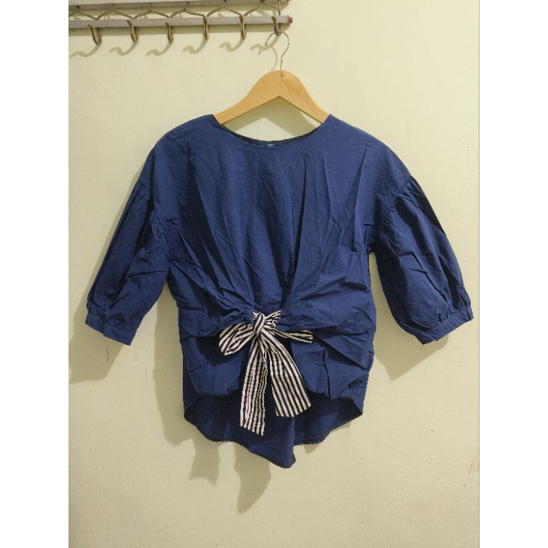 Preloved Atasan Pita Navy