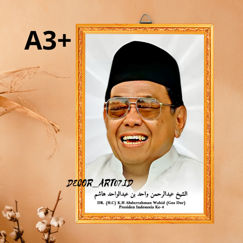 Foto Poster KH Abdurrahman Wahid / Gus Dur / Presiden ke 4 Ulama Wall Decor Kayu Frame Gusdur