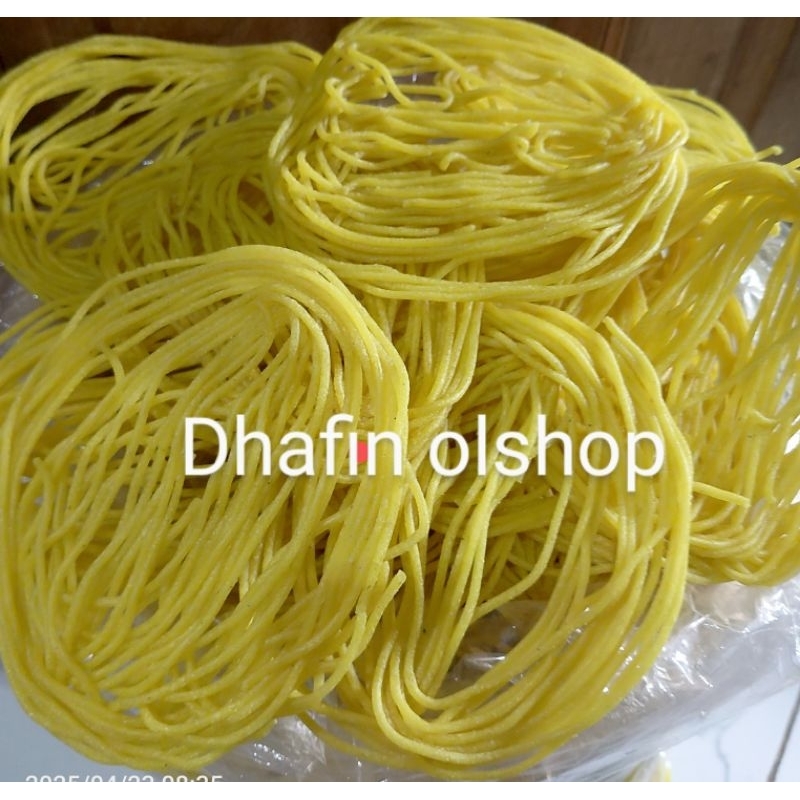 

3 kg mie kuning kerupuk singkong mie Reng mentah