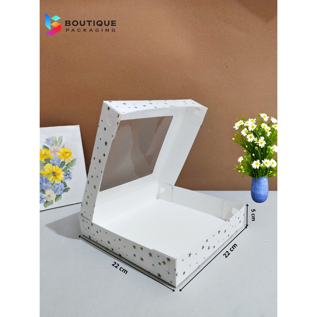 

Fuji Box Dus kotak Kue Ivory Polkadot Bintang Emas 22 cm x 22 cm x 5 cm Putih Ivory Premium Jendela ( 10 pcs )