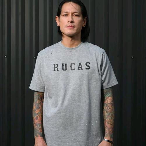 Rucas Tshirt Initial Grey - Baju Kaos Rucas Abu Misty Distro Original Murah - Kaos Pria Wanita
