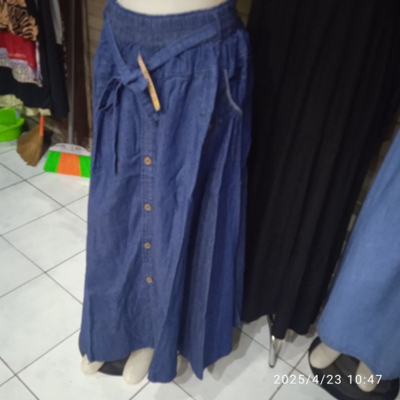 rok klok jumbo jeans tidak luntur