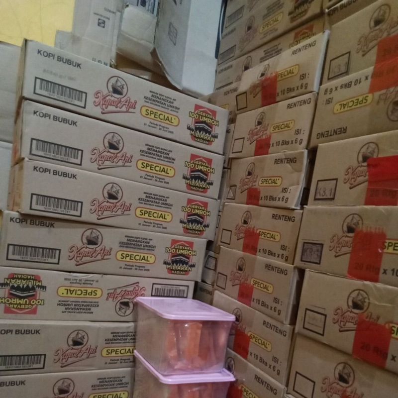 

1 karton kopi kapal api mini 6g