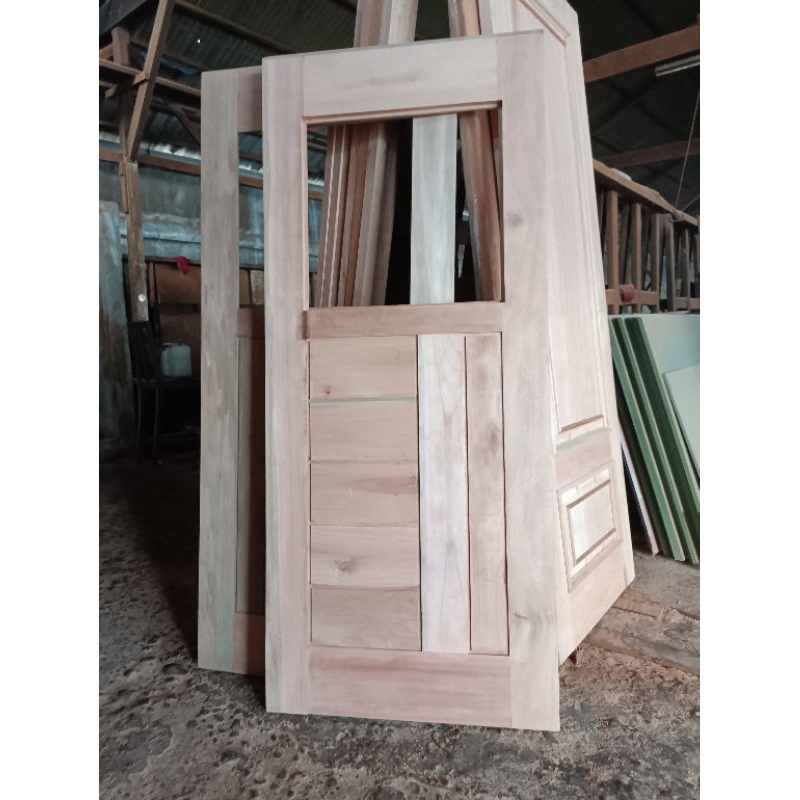 Pintu kayu Minimalis Meranti