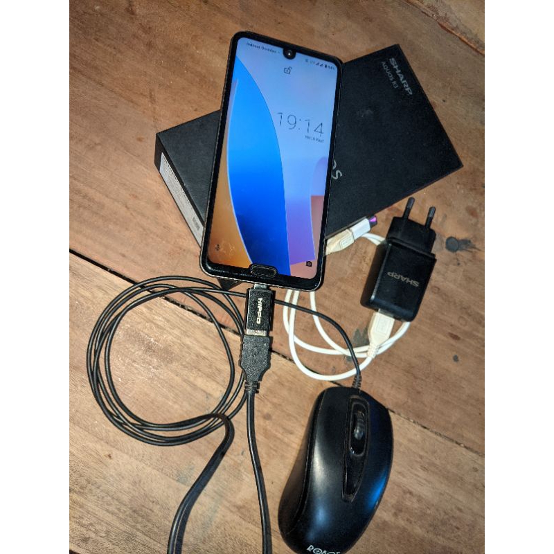 Sharp Aquos R3 minus DT