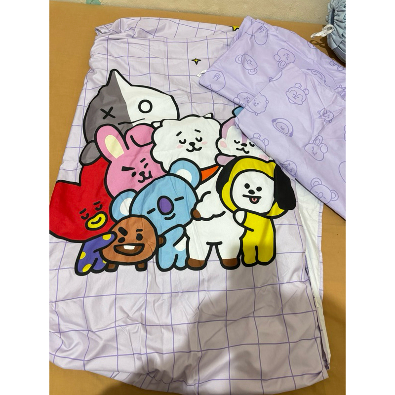 sprei together bt21