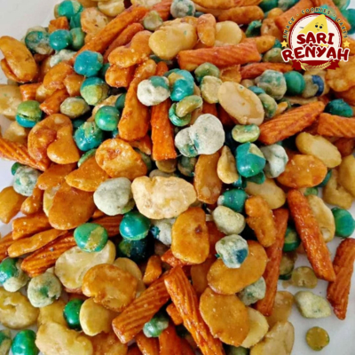 

Kacang Campur Jaipong 250 Gram / Mixed Nuts (Kacang Koro, Polong, Stik Pang Pang) - Sari Renyah