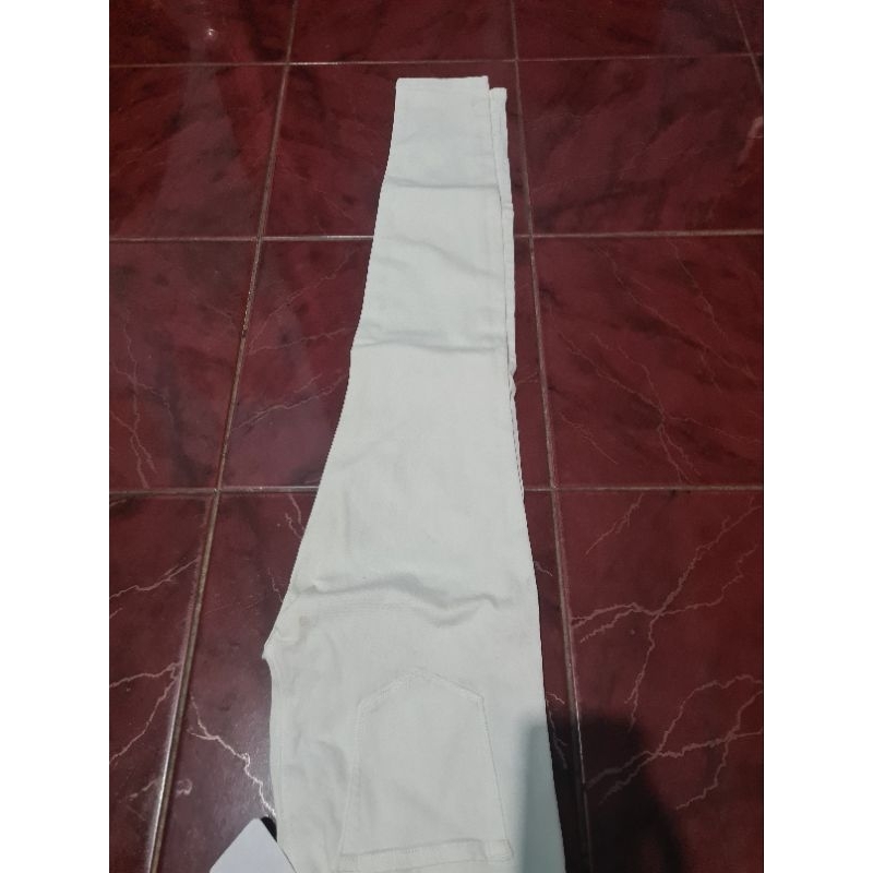 celana jeans uniqlo second,celana jeans uniqlo preloved