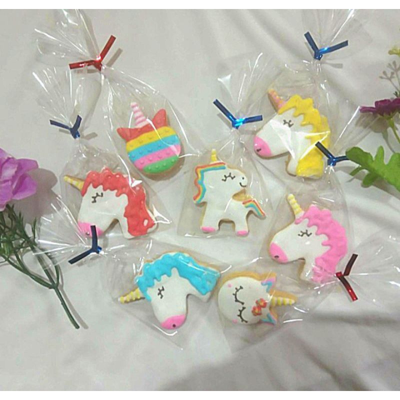 

Po Cookies karakter isi 1 per bungkus
