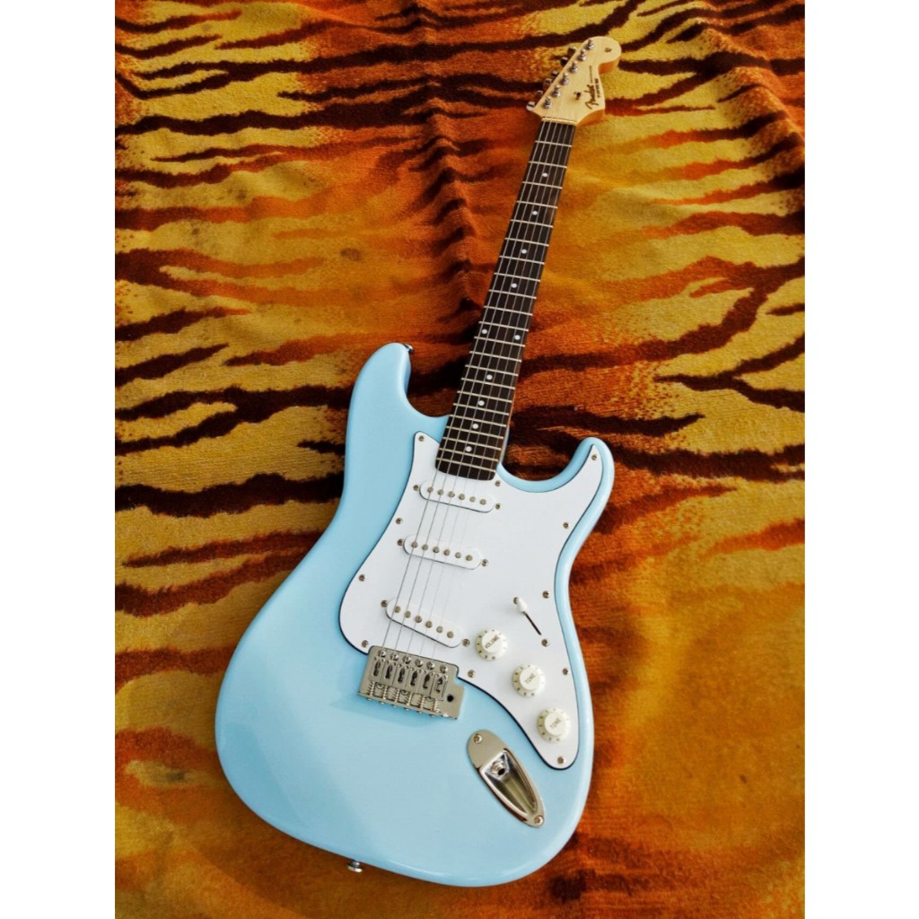 Gitar Elektrik  Custom Fender Stratocaster Sonic Blue