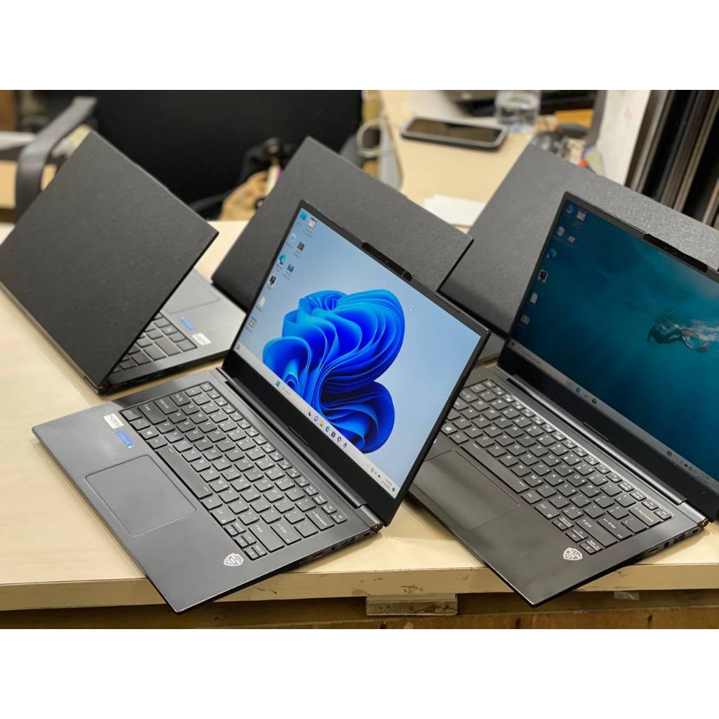 Laptop MEWAH KEREN AFTERSHOCK  L140CU Core i7-10510U Ram 8GB