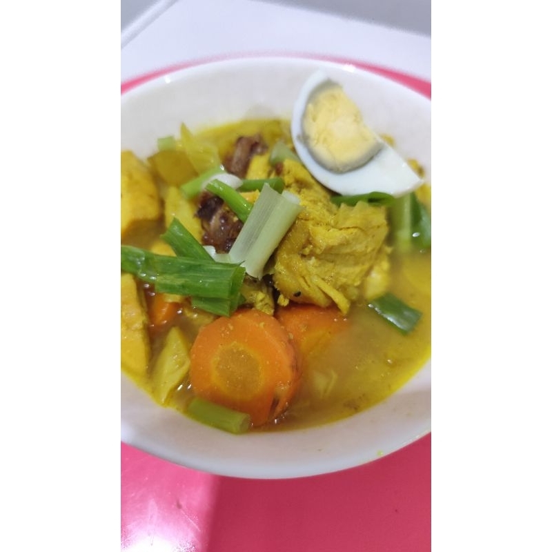 

Soto ayam versi bening kuah kuning