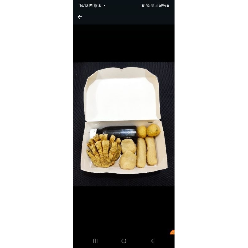 

pempek isi an 5 pcs serta kuahnya