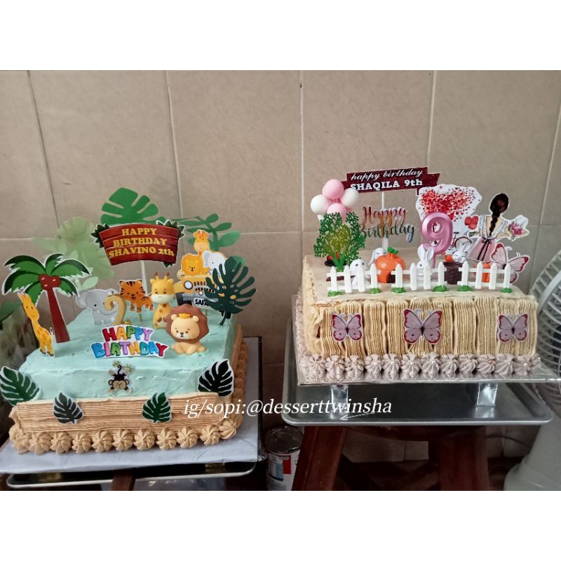 

Dessert Twinsha || 2 Layer Kue Tart Ulang Tahun Spikoe Spiku Custom Karakter Anak Cowok Cewek || Spiderman Kuda Poni Barbie Doraemon Hello Kitty Cinnamon Roll Pompom Purin Rilakkuma Capy Bara Safari Jungle Land Kelinci Kupu-kupu