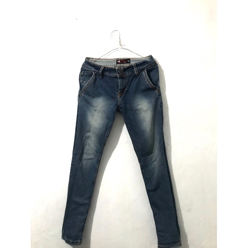 PRELOVED CELANA JEANS ZIKEY