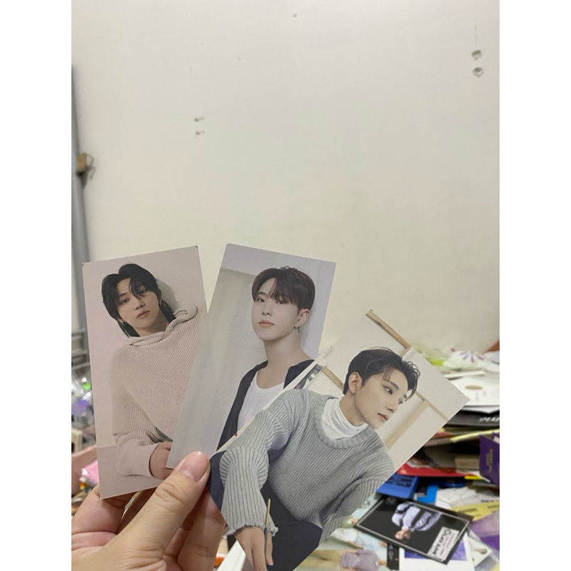 

SEVENTEEN ABOUT TIME OFFICIAL BOOKMARK